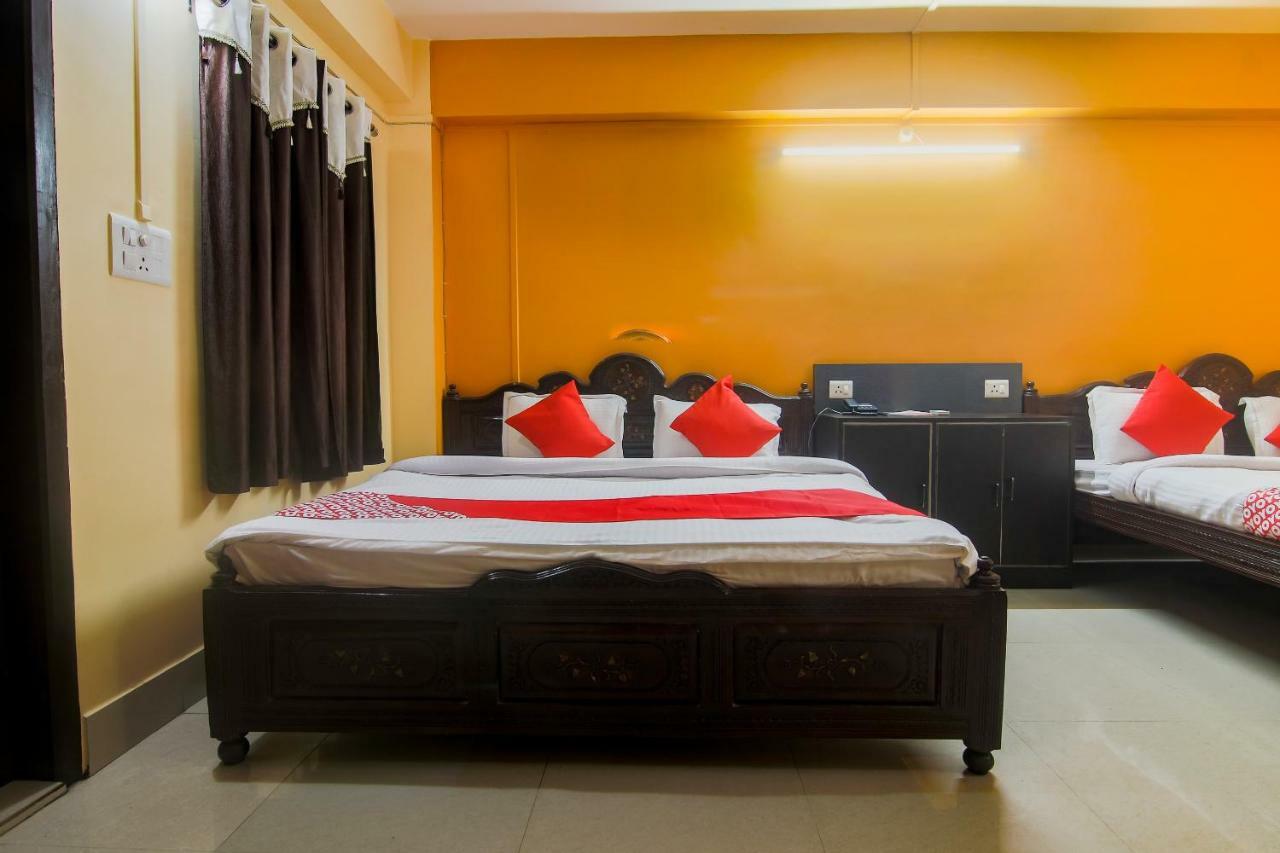 Oyo Dayal Residency Tezpur מראה חיצוני תמונה